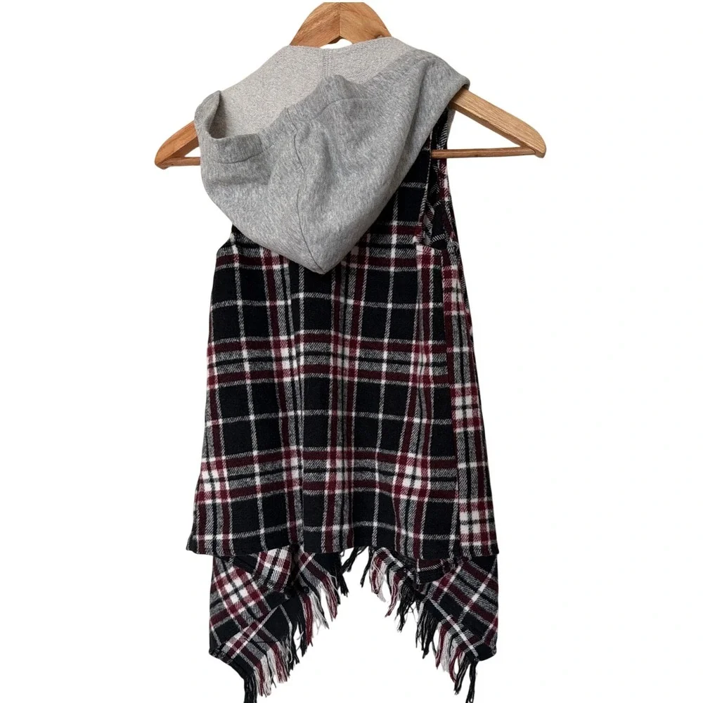 TAKARA Girls Plaid Hooded Vest Black Red White Fringe Size S
